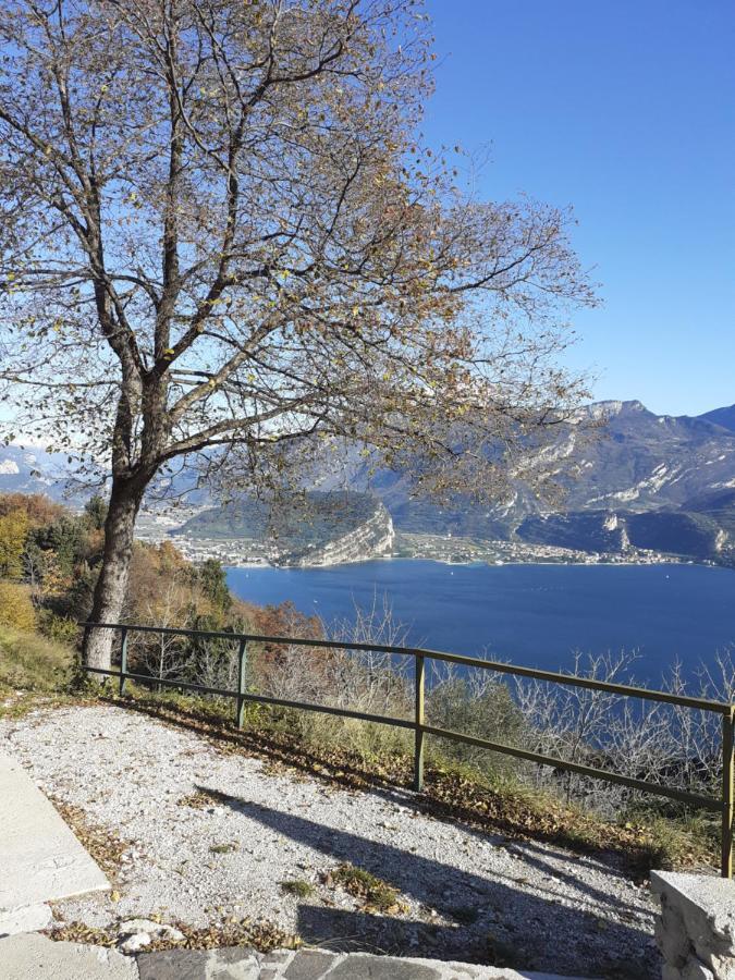 Alla Campanella Riva del Garda Exterior photo